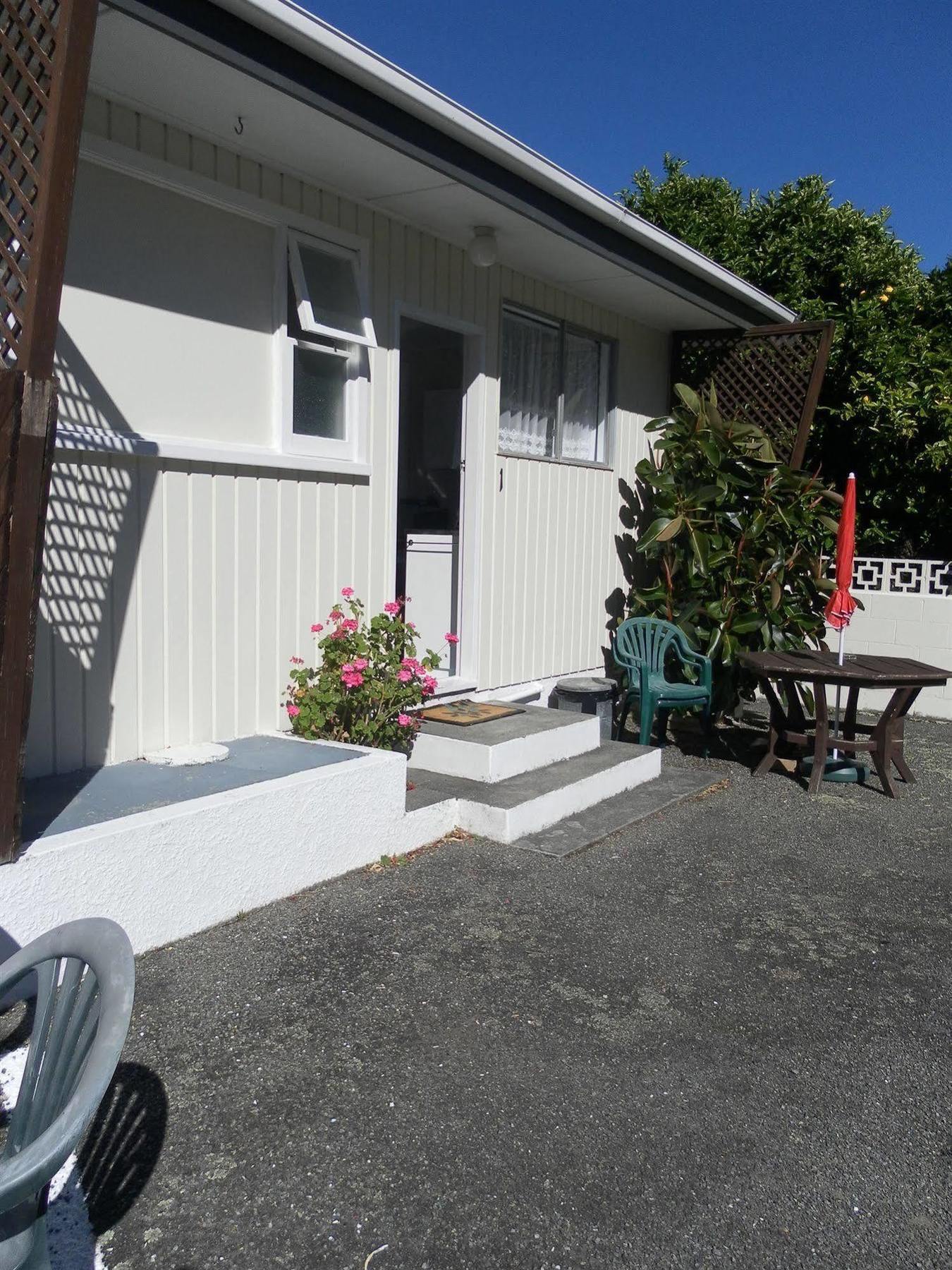 Beachside Sunnyvale Motel Picton Buitenkant foto