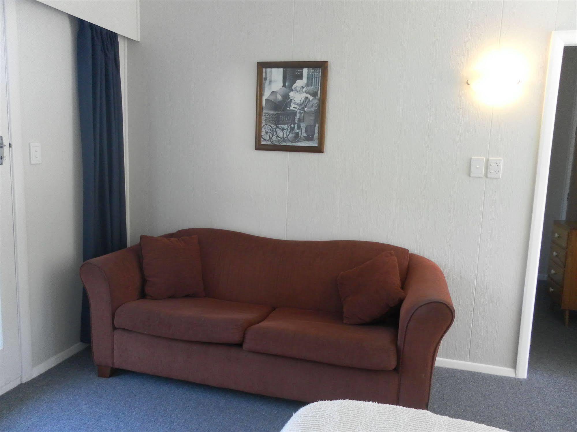 Beachside Sunnyvale Motel Picton Buitenkant foto