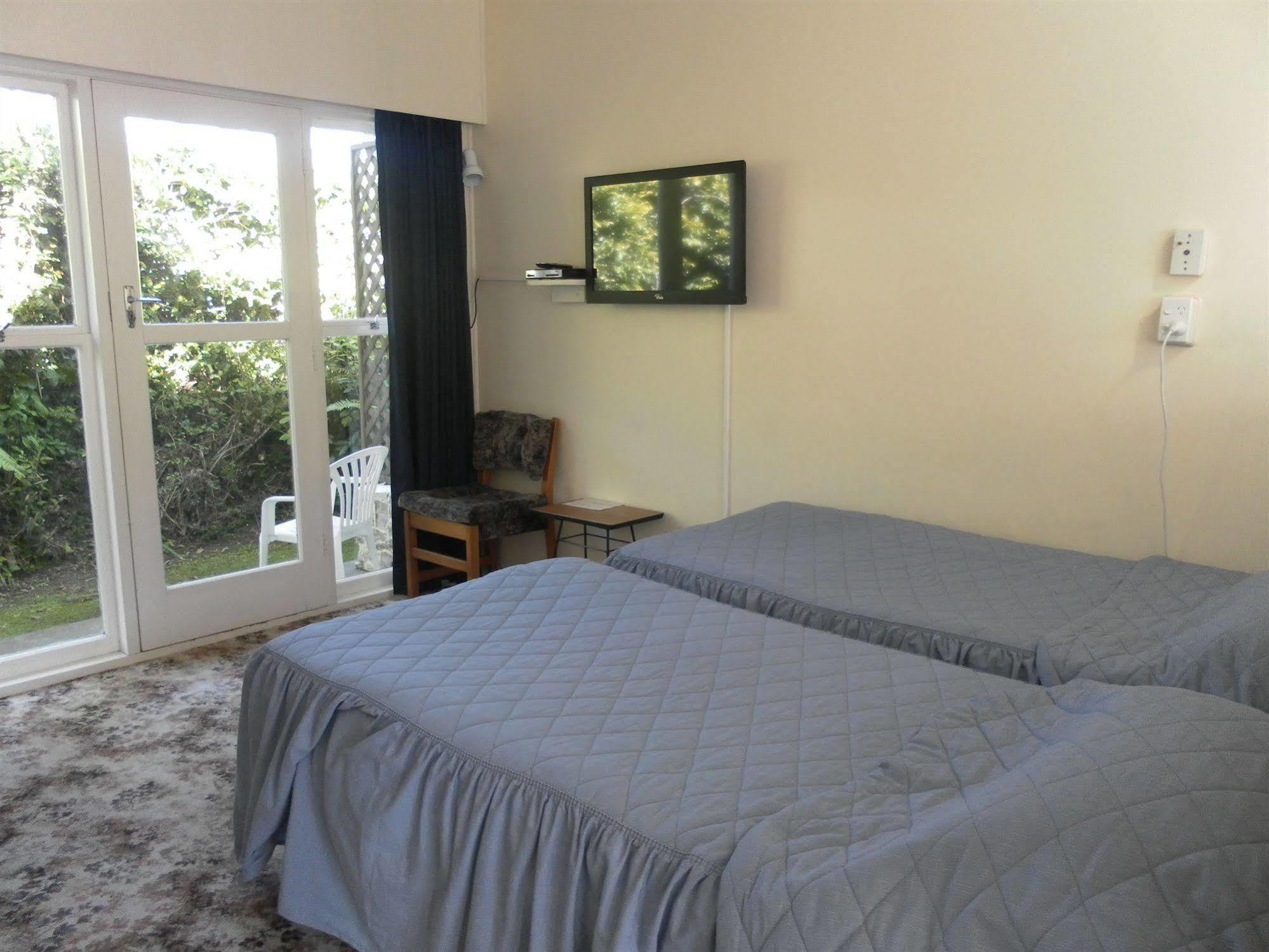 Beachside Sunnyvale Motel Picton Buitenkant foto