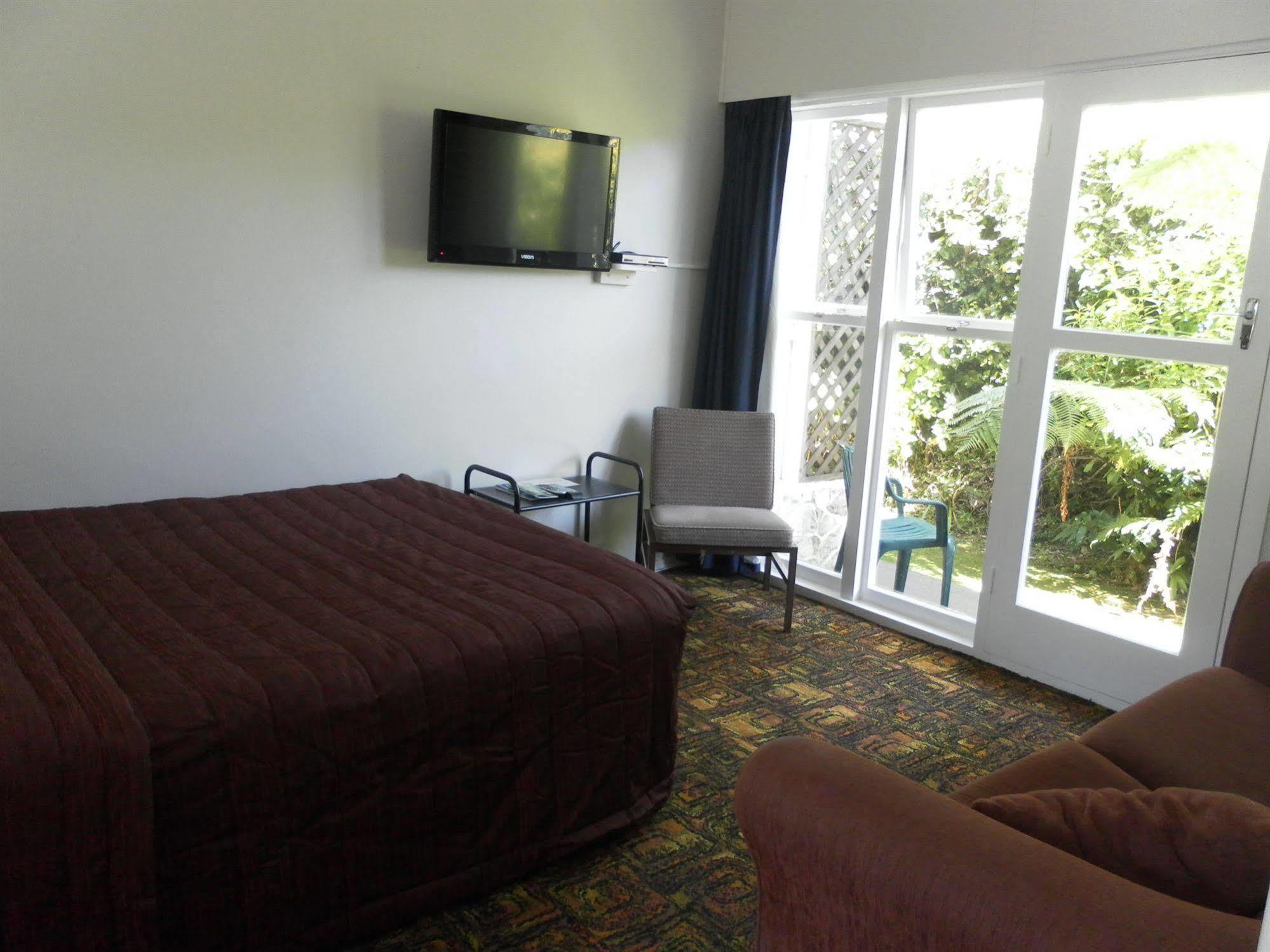 Beachside Sunnyvale Motel Picton Buitenkant foto