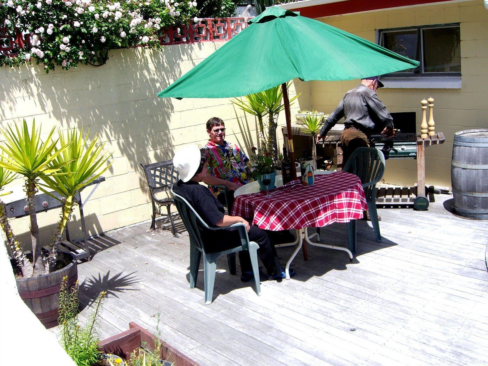 Beachside Sunnyvale Motel Picton Buitenkant foto